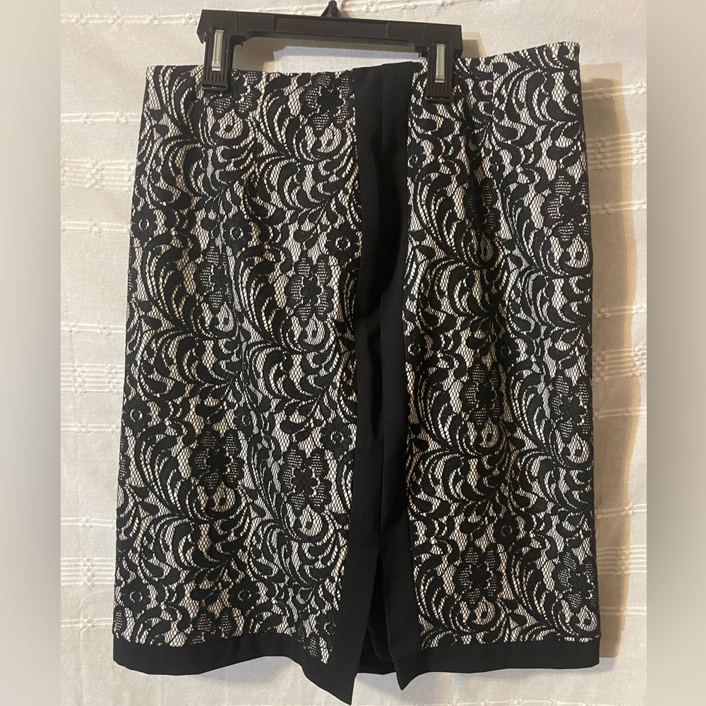Worthington Black & White Floral Lace Overlay Zip Side Pencil Skirt